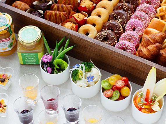 朝食　ブッフェ　大阪　ホテル