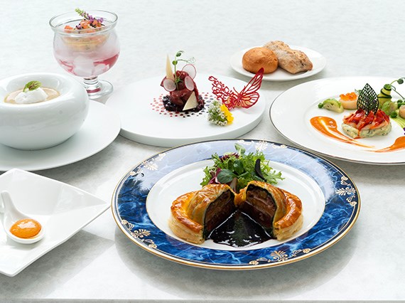 フレンチ　新シェフ就任　ホテル　大阪　アニバーサリー　女子会